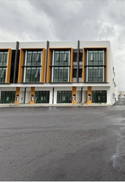 Kedai / Pejabat untuk Disewa di Bandar Baru Permas Jaya (Permas Jaya) - Jemie . - Exterior - PropertyGuru.com.my
