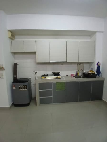 Servis Apartment untuk Dijual di Greenfield Regency - Carson . - Kitchen - PropertyGuru.com.my