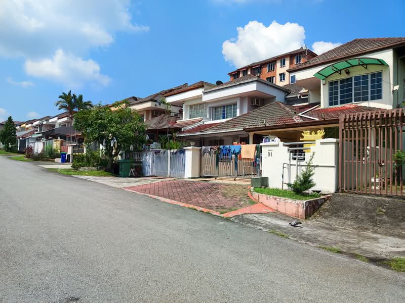 2-storey Terraced House for Sale in Bandar Kinrara Seksyen 1 (Bandar Kinrara) - Amy Chin - Exterior - PropertyGuru.com.my