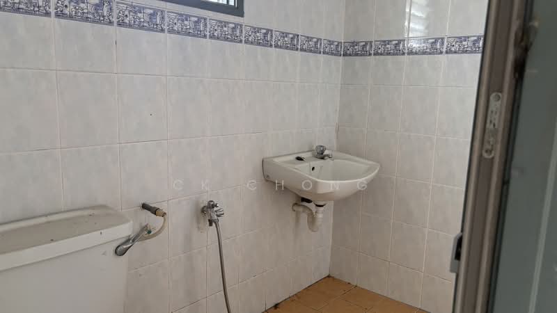 2-storey Terraced House for Sale in Taman Desa Permai (Kapar) - CK Chong - Bathroom - PropertyGuru.com.my