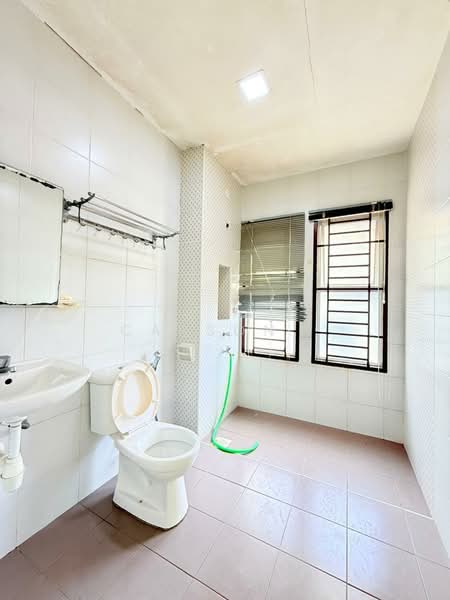 Rumah Kluster untuk Dijual di Taman Sierra Perdana (Masai) - Carson . - Bathroom - PropertyGuru.com.my