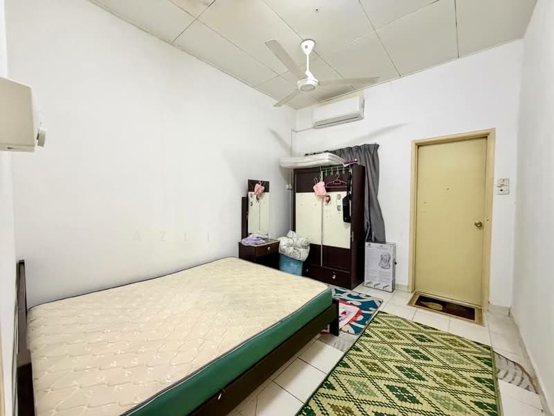 Rumah Teres 2 Tingkat untuk Dijual di Taman Pelangi Semenyih (Semenyih) - Azli Ibrahim - Bedroom - PropertyGuru.com.my