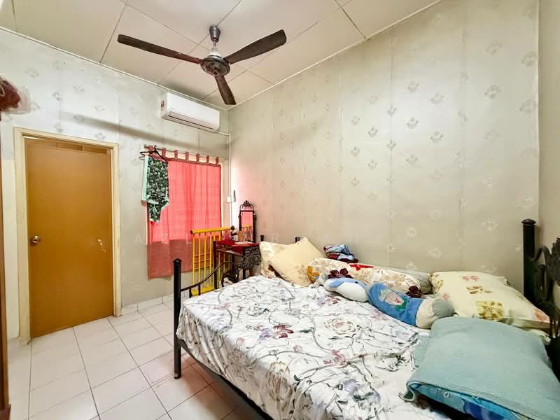 Rumah Teres 2 Tingkat untuk Dijual di Taman Pelangi Semenyih (Semenyih) - Azli Ibrahim - Bedroom - PropertyGuru.com.my