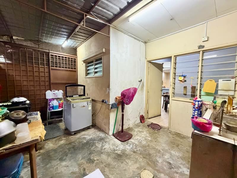 Rumah Teres 2 Tingkat untuk Dijual di Taman Pelangi Semenyih (Semenyih) - Azli Ibrahim - Kitchen - PropertyGuru.com.my