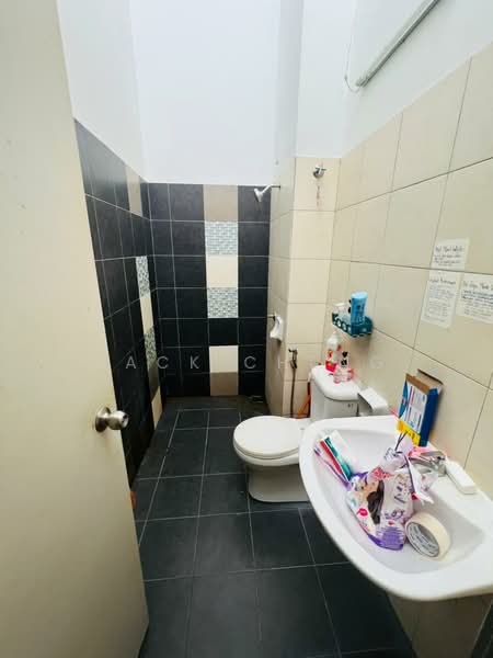 2-storey Terraced House for Sale in Bandar Tasik Puteri (Rawang) - Jack Cheng - Bathroom - PropertyGuru.com.my