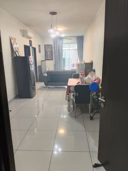 Servis Apartment untuk Dijual di Twin Danga Residence - Carson . - Living Room - PropertyGuru.com.my