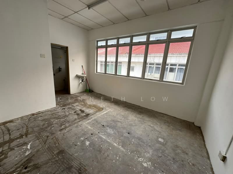 Shop for Sale in BANDAR PUCHONG JAYA (Puchong) - Kenneth Low - Interior - PropertyGuru.com.my
