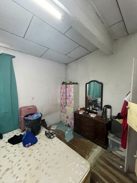 Rumah Teres 2 Tingkat untuk Dijual di Taman Gembira (Tampoi) - Steve Tah - Bedroom - PropertyGuru.com.my