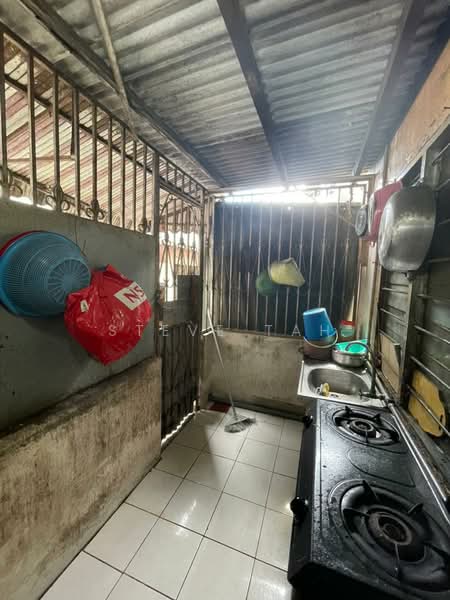 Rumah Teres 2 Tingkat untuk Dijual di Taman Gembira (Tampoi) - Steve Tah - Kitchen - PropertyGuru.com.my