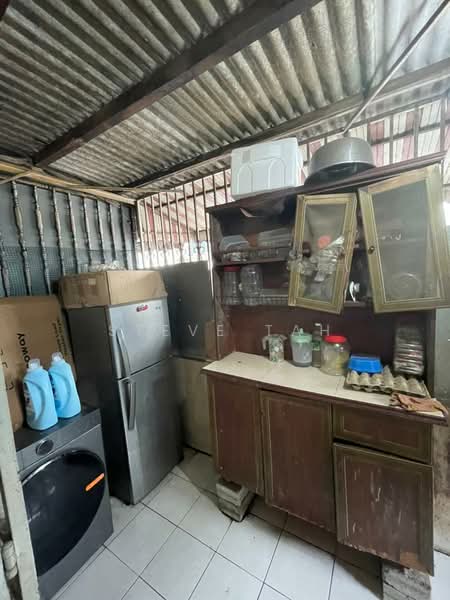 Rumah Teres 2 Tingkat untuk Dijual di Taman Gembira (Tampoi) - Steve Tah - Kitchen - PropertyGuru.com.my
