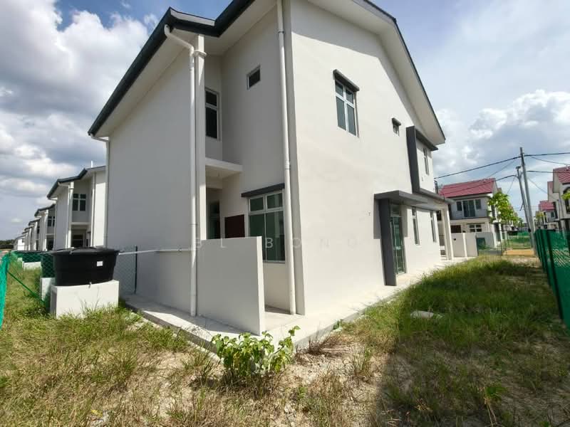 Semi-Detached House for Rent in Scientex Bandar Jasin (Jasin) - BL Bong - PropertyGuru.com.my