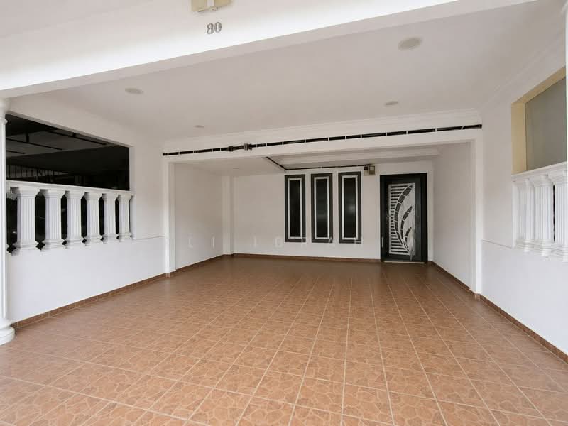 Rumah Teres 2 Tingkat untuk Dijual di Kota Perdana (Seri Kembangan) - Azli Ibrahim - Entrance - PropertyGuru.com.my