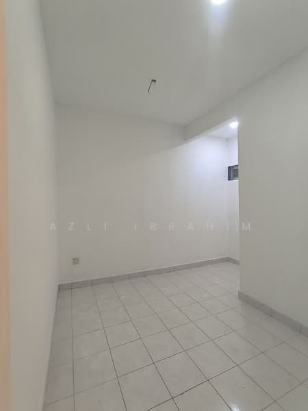 Rumah Teres 2 Tingkat untuk Dijual di Kota Perdana (Seri Kembangan) - Azli Ibrahim - Interior - PropertyGuru.com.my