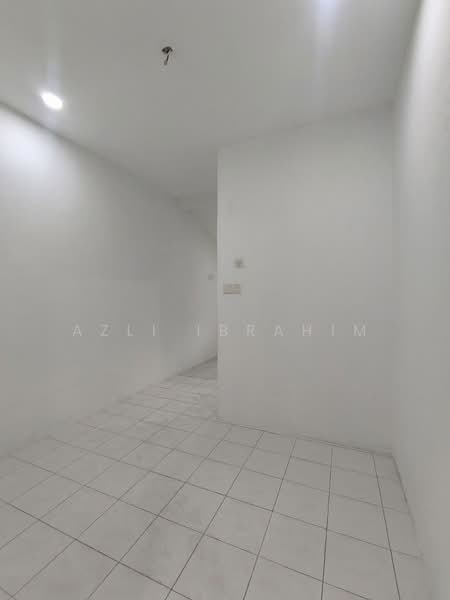 Rumah Teres 2 Tingkat untuk Dijual di Kota Perdana (Seri Kembangan) - Azli Ibrahim - Interior - PropertyGuru.com.my