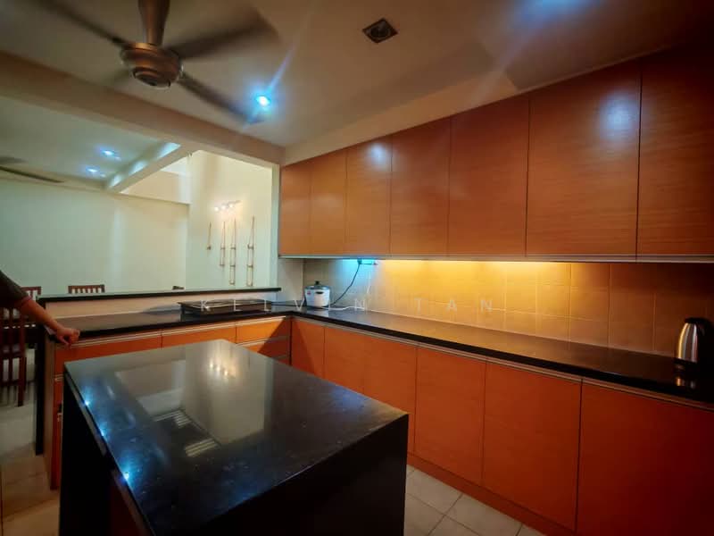 3-storey Terraced House for Rent in Taman Desa Green (Jelutong) - Kelvin Tan - Kitchen - PropertyGuru.com.my