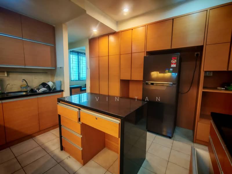 3-storey Terraced House for Rent in Taman Desa Green (Jelutong) - Kelvin Tan - Kitchen - PropertyGuru.com.my