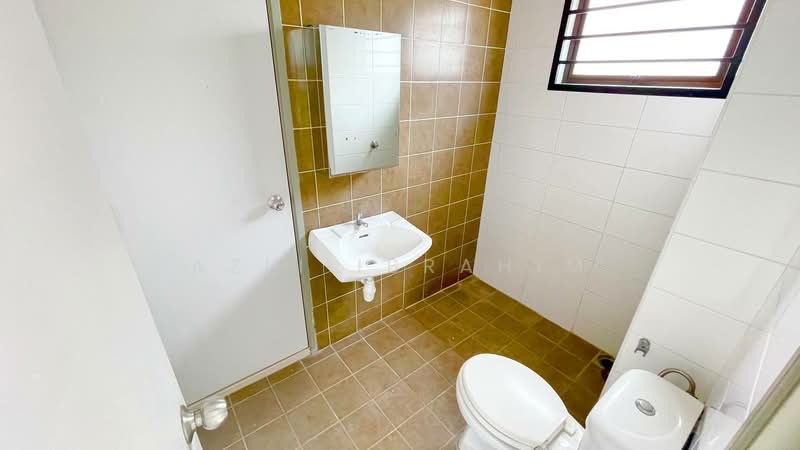 Rumah Teres 2 Tingkat untuk Dijual di Taman Desa Budiman (Bandar Sungai Long) - Azli Ibrahim - Bathroom - PropertyGuru.com.my