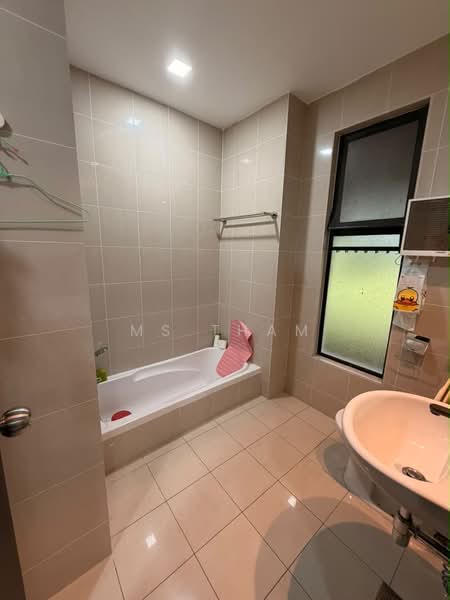 2-storey Terraced House for Rent in Leisure Farm (Gelang Patah) - Ms Tham - PropertyGuru.com.my