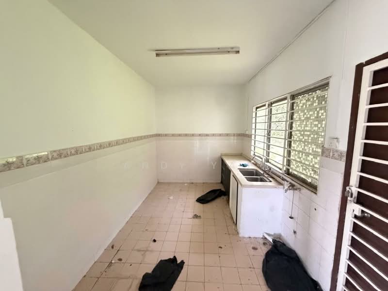 Bungalow for Sale in Rawang (Selangor) - Andy Yap - Kitchen - PropertyGuru.com.my