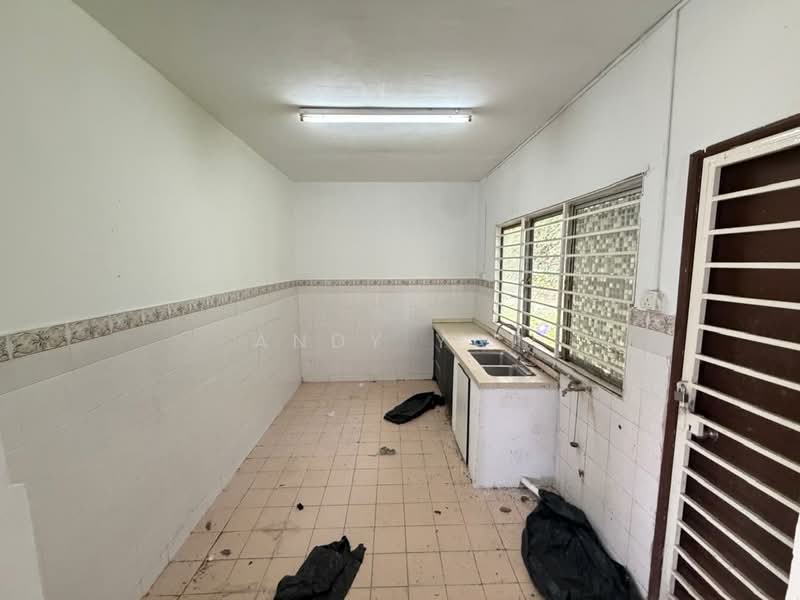 Bungalow for Sale in Rawang (Selangor) - Andy Yap - Kitchen - PropertyGuru.com.my
