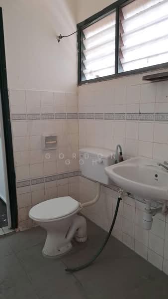 2-storey Terraced House for Sale in Bandar Kinrara Seksyen 1 (Bandar Kinrara) - Gordon Goh - Bathroom - PropertyGuru.com.my