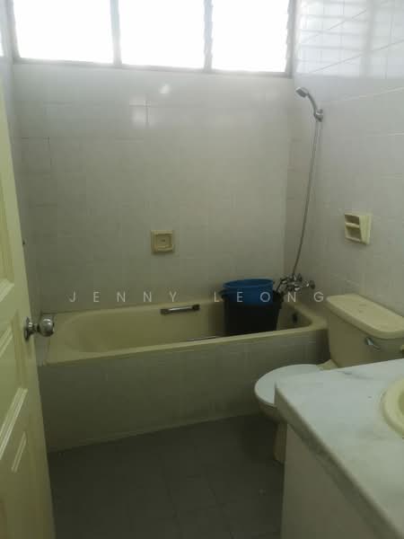 Kondominium untuk Disewa di Desa Palma - Jenny Leong - Bathroom - PropertyGuru.com.my