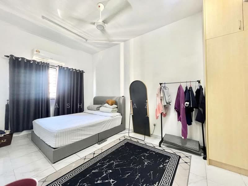 Pangsapuri untuk Dijual di Putra Impian - Ashraf Azwan - Bedroom - PropertyGuru.com.my