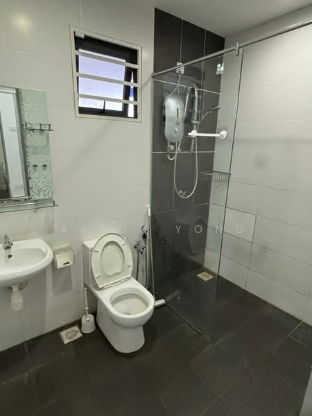 Rumah Teres 3 Tingkat untuk Dijual di Taman Bukit Permata (Selayang) - Aaron Yong - Bathroom - PropertyGuru.com.my