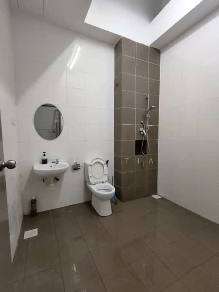 2-storey Terraced House for Rent in Taman Redang (Johor Bahru) - Alan Tia - Bathroom - PropertyGuru.com.my
