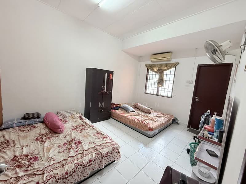2-storey Terraced House for Rent in Bandar Botanic (Klang) - Lim Jeon - Bedroom - PropertyGuru.com.my