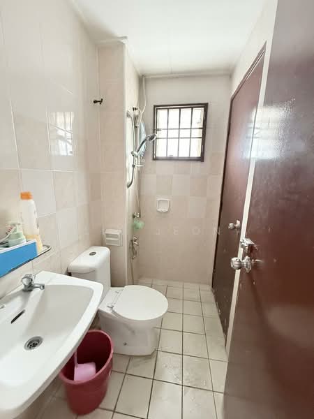2-storey Terraced House for Rent in Bandar Botanic (Klang) - Lim Jeon - Bathroom - PropertyGuru.com.my