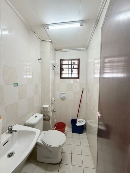 2-storey Terraced House for Rent in Bandar Botanic (Klang) - Lim Jeon - Bathroom - PropertyGuru.com.my