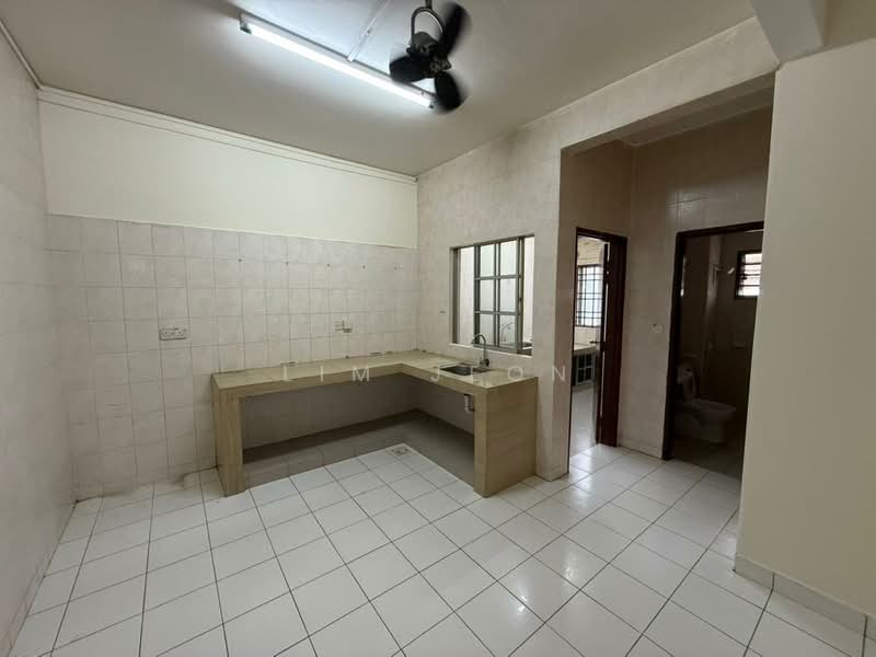 2-storey Terraced House for Rent in Bandar Botanic (Klang) - Lim Jeon - Kitchen - PropertyGuru.com.my