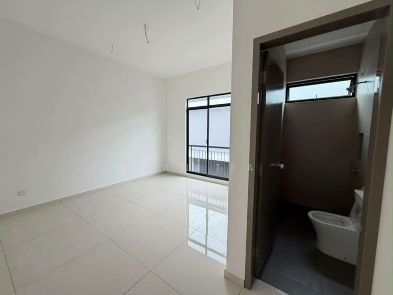 Cluster House for Sale in Austin Crest (Johor Bahru) - Alan Tia - Interior - PropertyGuru.com.my