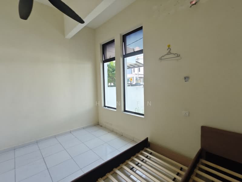 Rumah Berkembar untuk Dijual di Taman Ozana Impian (Bukit Katil) - CHIN FN - Bedroom - PropertyGuru.com.my