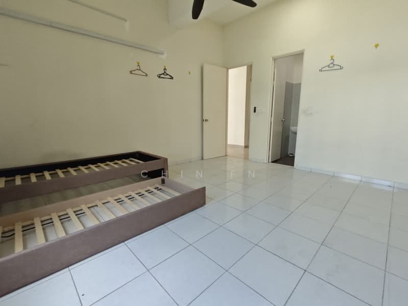 Rumah Berkembar untuk Dijual di Taman Ozana Impian (Bukit Katil) - CHIN FN - Bedroom - PropertyGuru.com.my