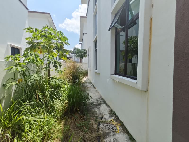 Rumah Berkembar untuk Dijual di Taman Ozana Impian (Bukit Katil) - CHIN FN - Exterior - PropertyGuru.com.my