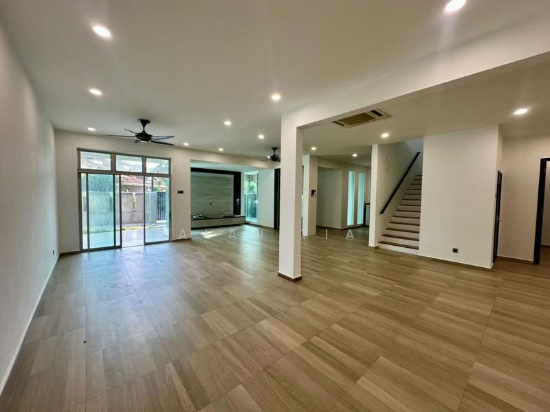 Rumah Berkembar untuk Dijual di Taman Ponderosa (Johor Bahru) - Alan Tia - Living Room - PropertyGuru.com.my