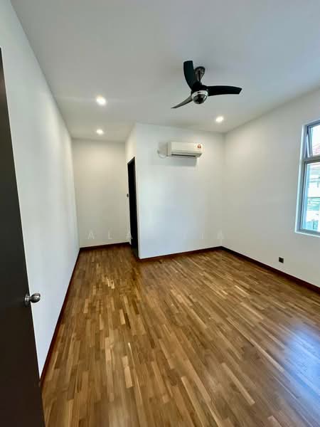 Rumah Berkembar untuk Dijual di Taman Ponderosa (Johor Bahru) - Alan Tia - PropertyGuru.com.my
