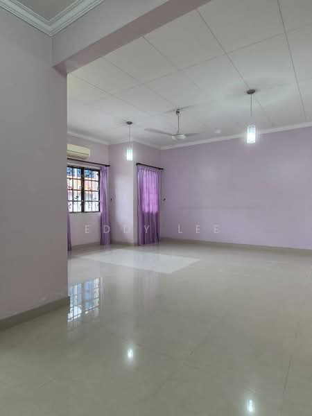 Rumah Teres 2 Tingkat untuk Dijual di Bandar Tun Hussein Onn (Cheras) - Eddy Lee - Living Room - PropertyGuru.com.my