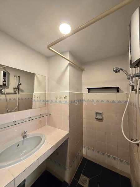 Condominium for Rent at Bukit Pandan Kondominium 2 - CC Hong - Bathroom - PropertyGuru.com.my