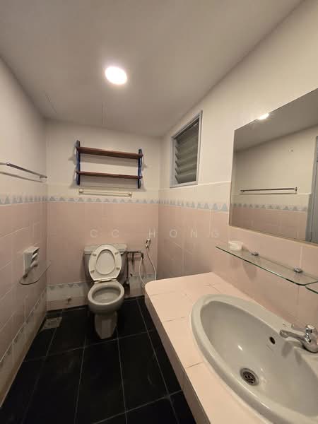 Condominium for Rent at Bukit Pandan Kondominium 2 - CC Hong - Bathroom - PropertyGuru.com.my