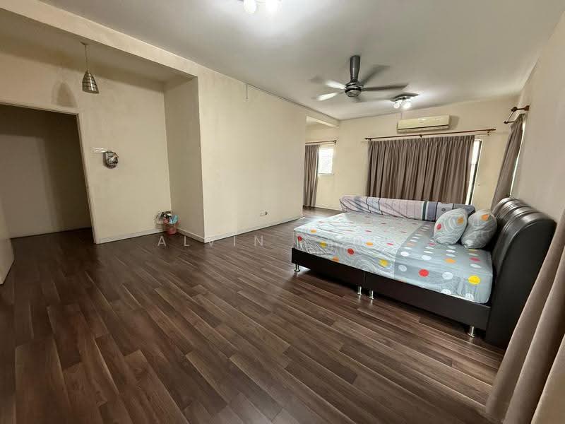 Rumah Teres 3-Tingkat untuk Dijual di Sutera Damansara (Damansara Damai) - Alvin Teoh - Bedroom - PropertyGuru.com.my