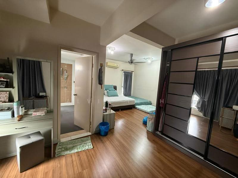 Rumah Teres 3-Tingkat untuk Dijual di Sutera Damansara (Damansara Damai) - Alvin Teoh - Bedroom - PropertyGuru.com.my