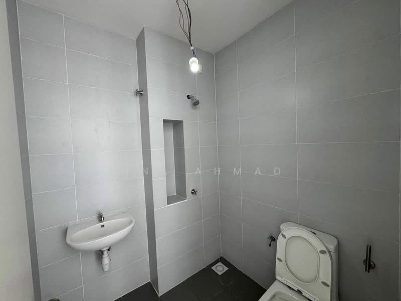 1-storey Terraced House for Rent in Kuala Selangor (Selangor) - Rina Ahmad - Bathroom - PropertyGuru.com.my