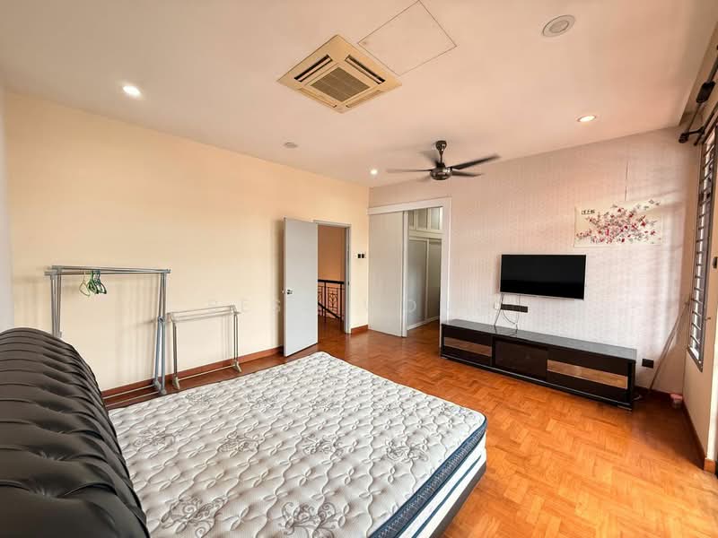 Rumah Teres 2 Tingkat untuk Dijual di Taman Pelangi Indah (Ulu Tiram) - Bess Wong - PropertyGuru.com.my