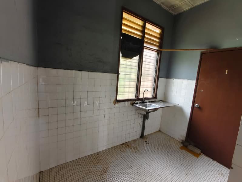 1-storey Terraced House for Sale in Bukit Sentosa (Rawang) - May Liong - Kitchen - PropertyGuru.com.my