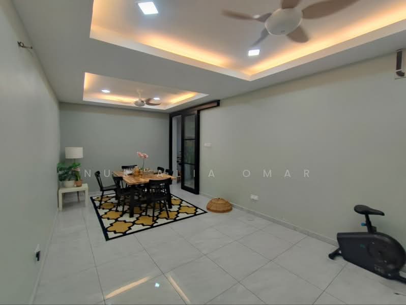 2-storey Terraced House for Sale in Kampung Perepat (Kapar) - Nur Alia Omar - Dining Room - PropertyGuru.com.my