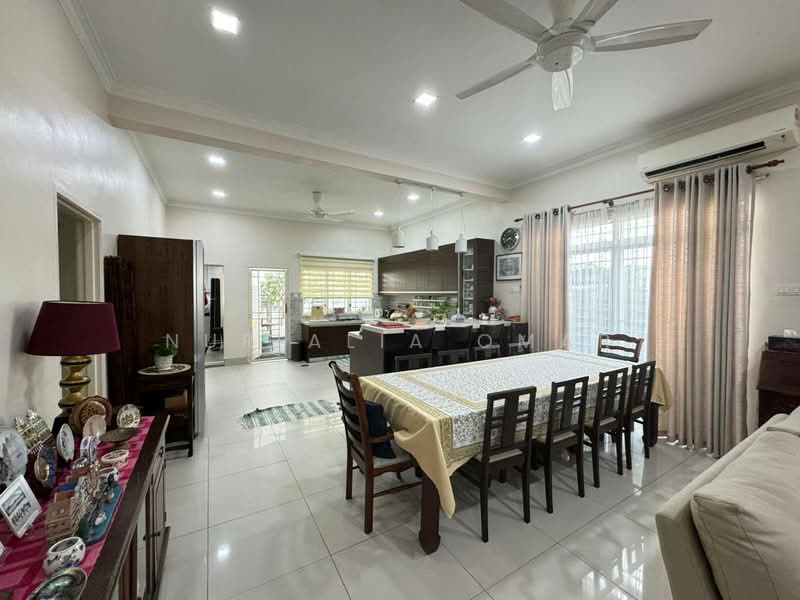 Rumah Teres 2 Tingkat untuk Dijual di Shah Alam (Selangor) - Nur Alia Omar - Kitchen - PropertyGuru.com.my