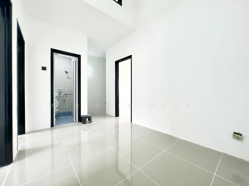 2-storey Terraced House for Sale in Setia Alam (Selangor) - Nur Alia Omar - Bathroom - PropertyGuru.com.my